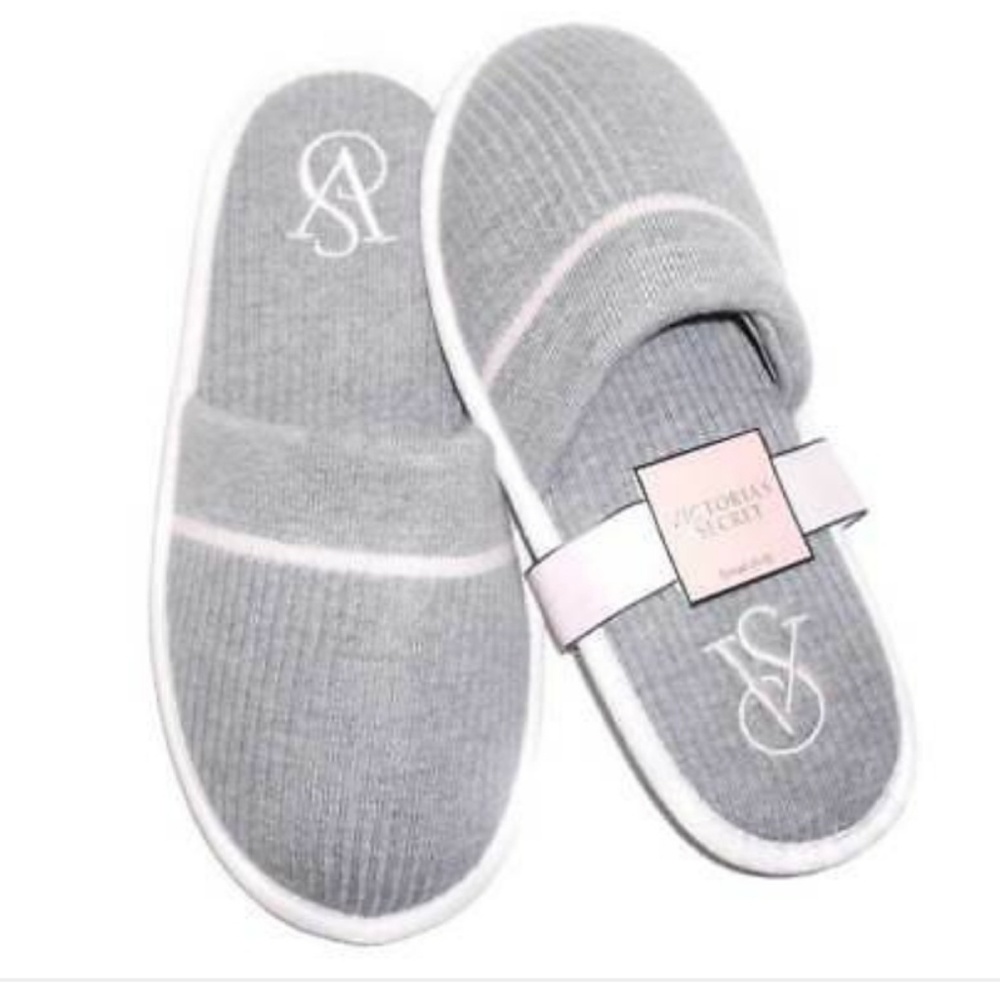 Victoria secret knit grey monogram slippers